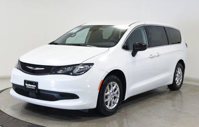 2024 Chrysler Voyager LX