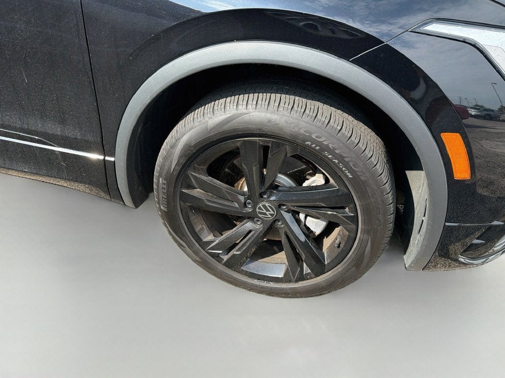 2024 Volkswagen Tiguan SE R-Line Black