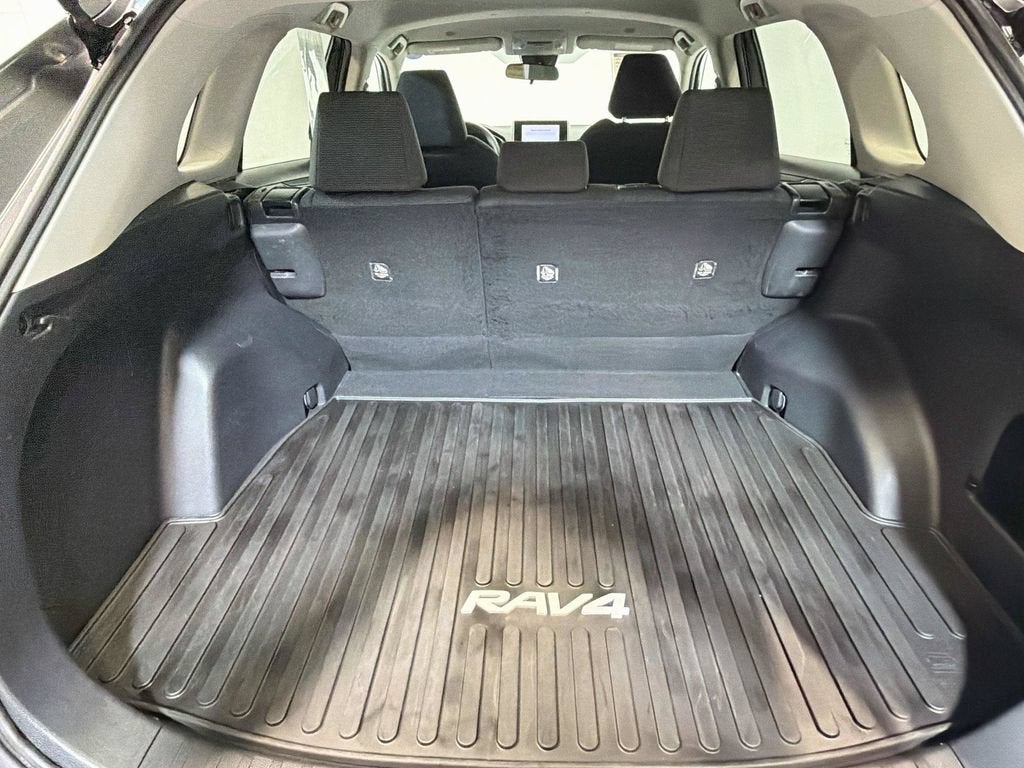 2023 Toyota RAV4 Hybrid LE