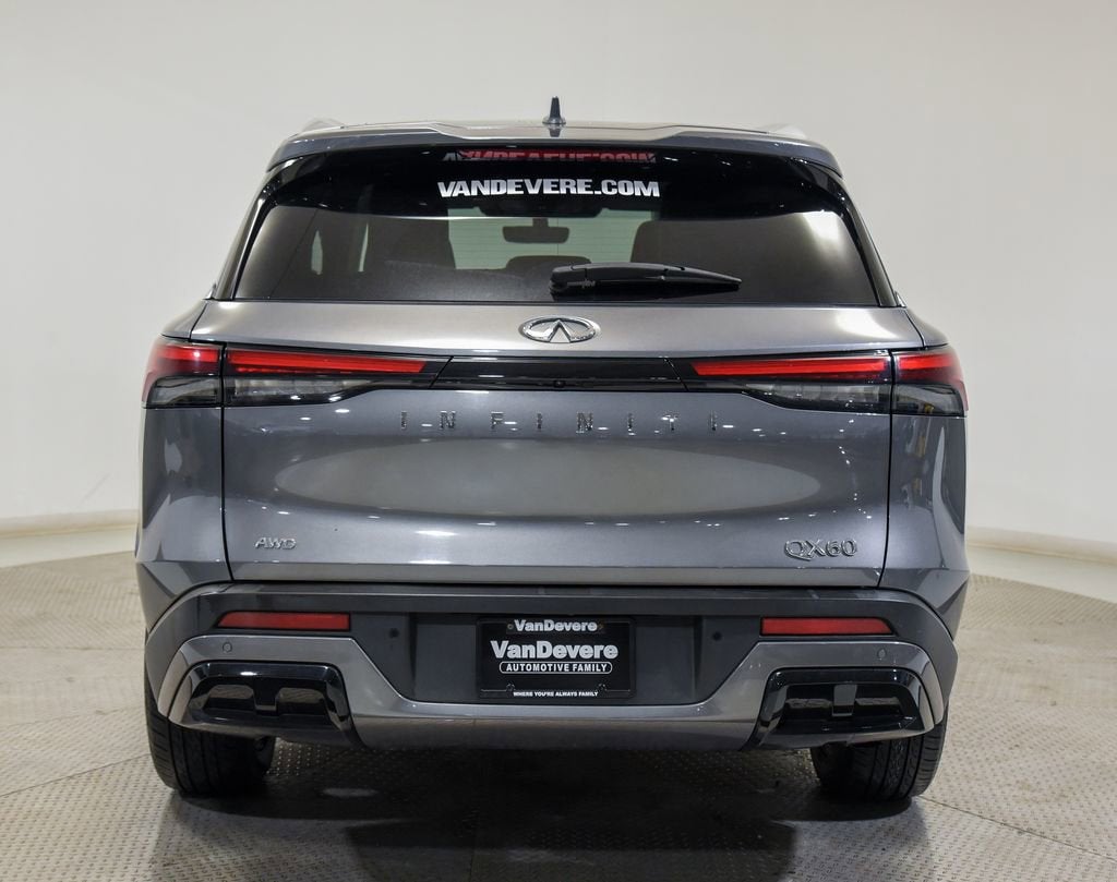 2023 INFINITI QX60 LUXE
