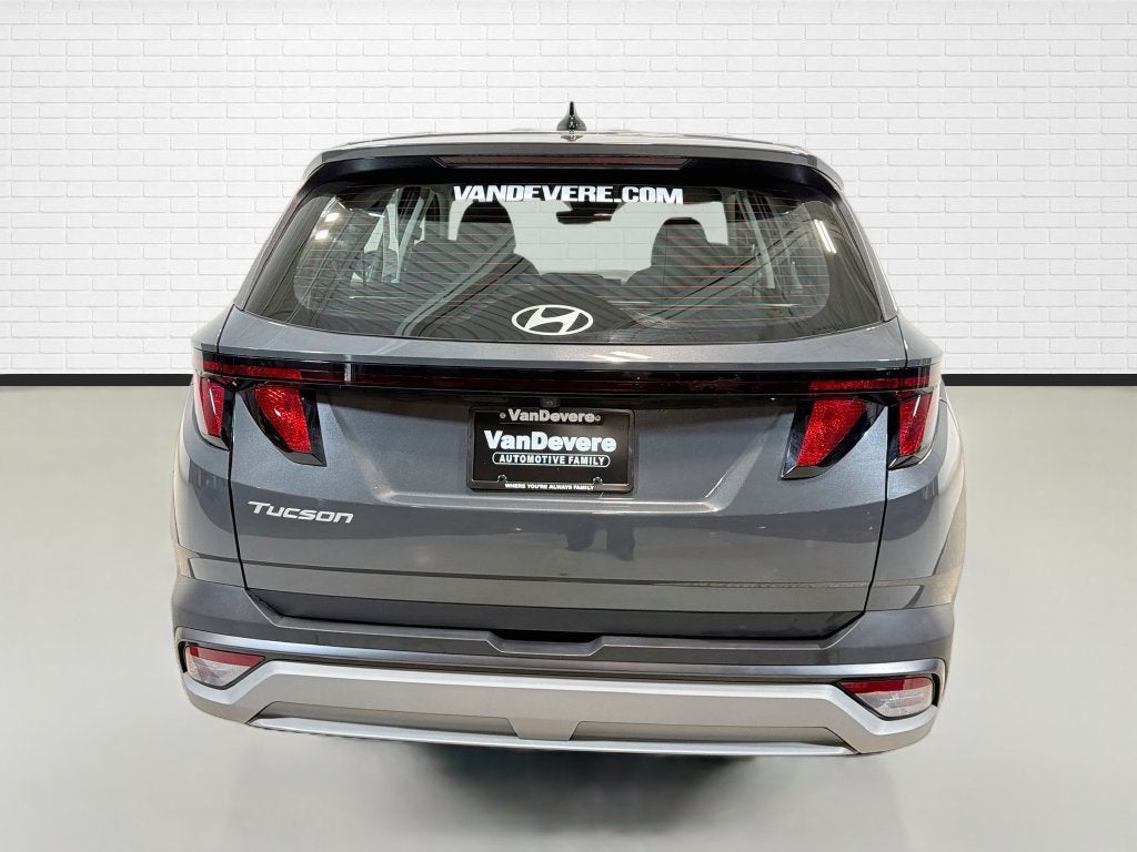 2025 Hyundai Tucson SE