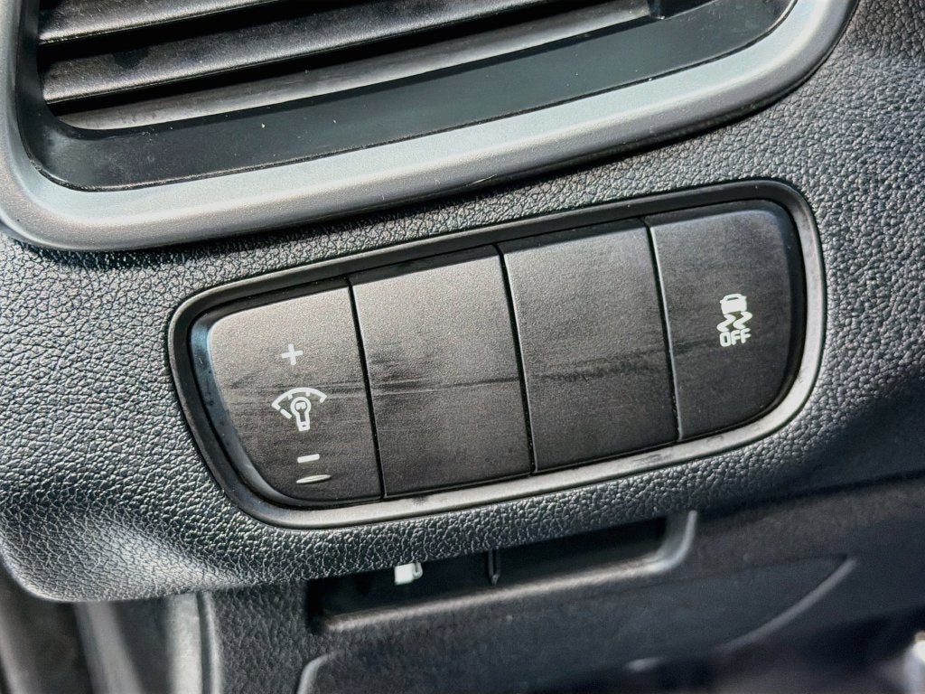 2020 Kia Sorento LX V6