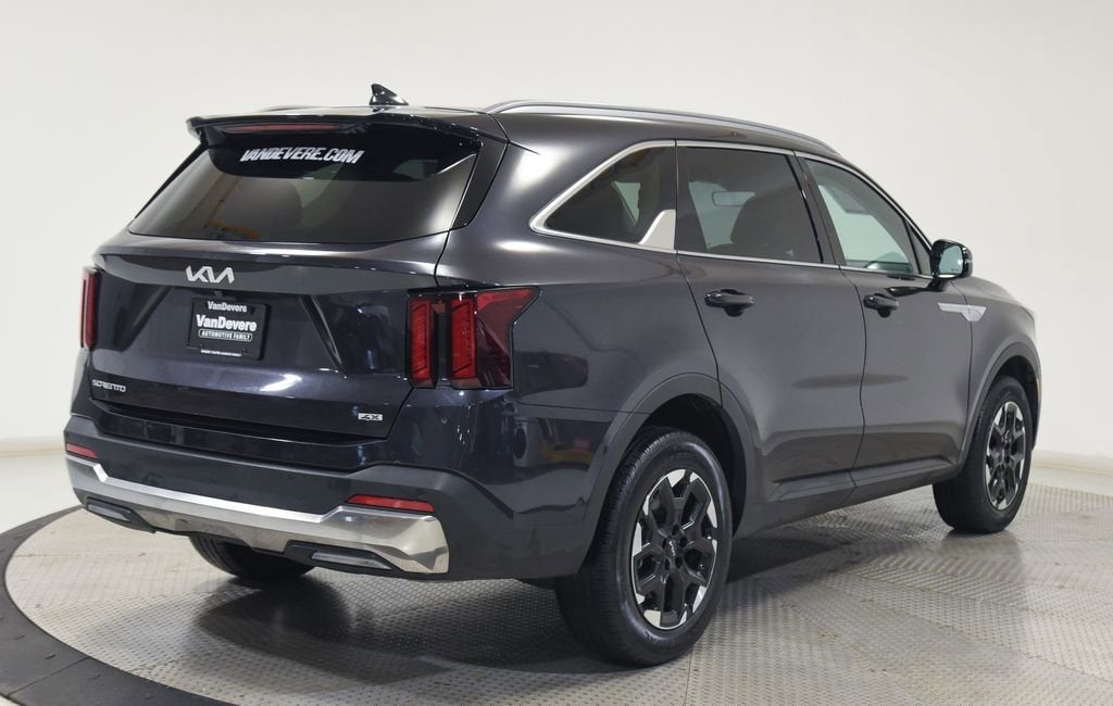 2025 Kia Sorento S