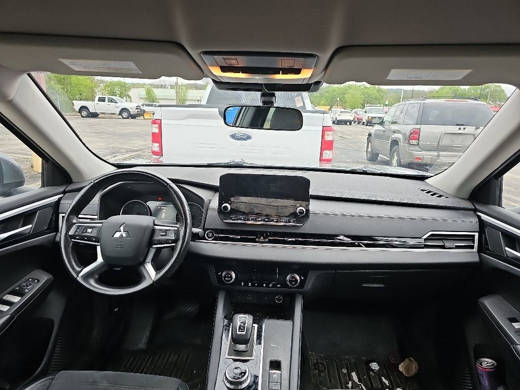 2022 Mitsubishi Outlander SE