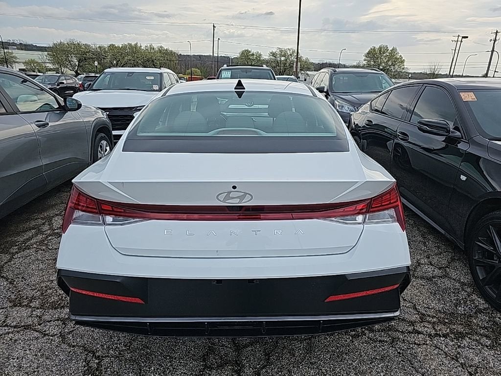 2025 Hyundai Elantra SEL Convenience