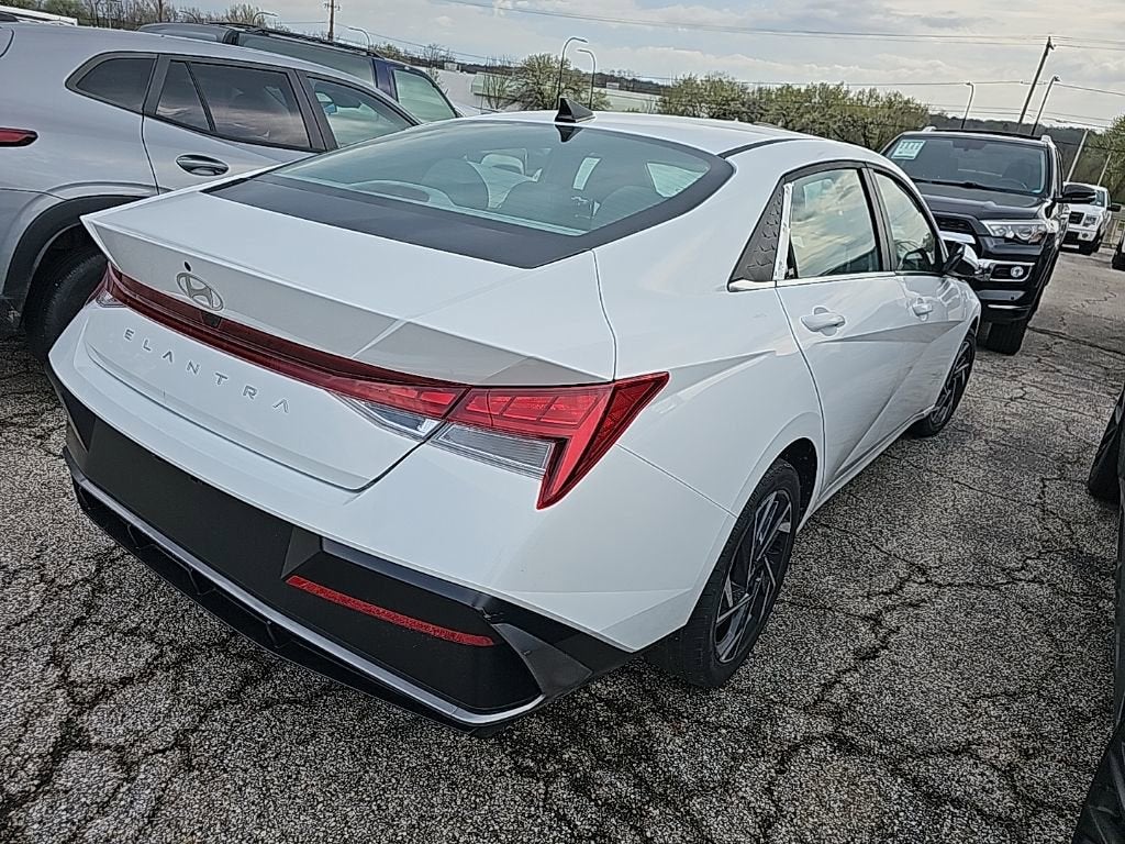 2025 Hyundai Elantra SEL Convenience