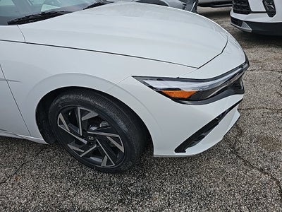 2025 Hyundai Elantra SEL Convenience