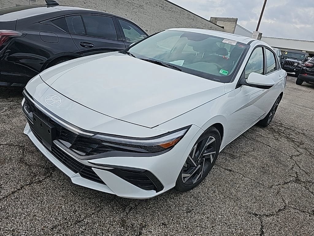 2025 Hyundai Elantra SEL Convenience