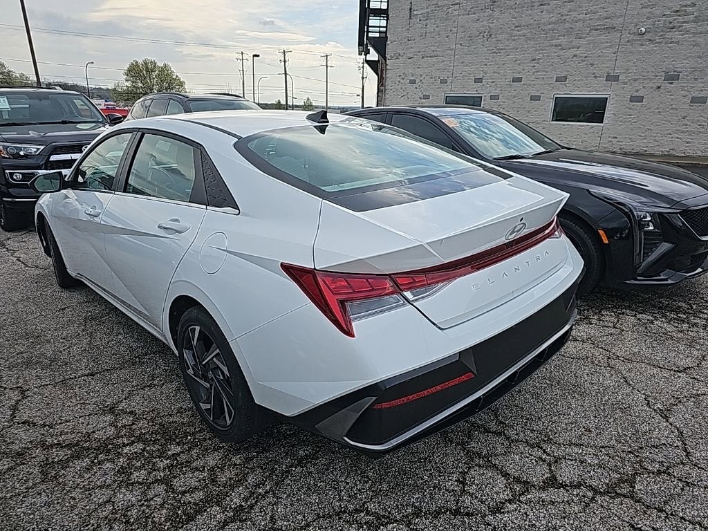 2025 Hyundai Elantra SEL Convenience