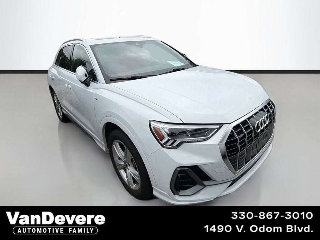 2022 Audi Q3 S line Premium Plus