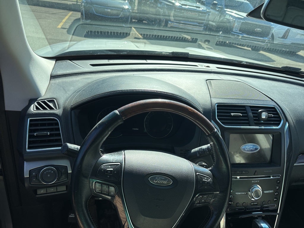 2017 Ford Explorer Platinum