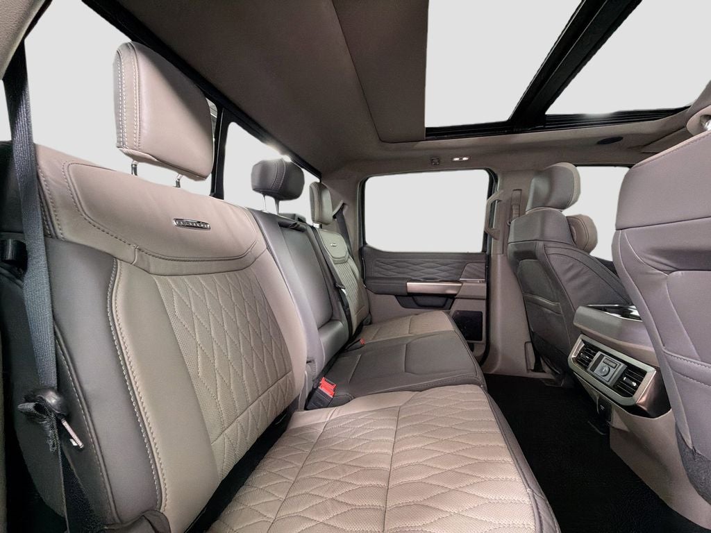 2025 Ford F-450SD Platinum DRW