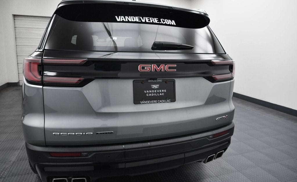 2025 GMC Acadia AT4