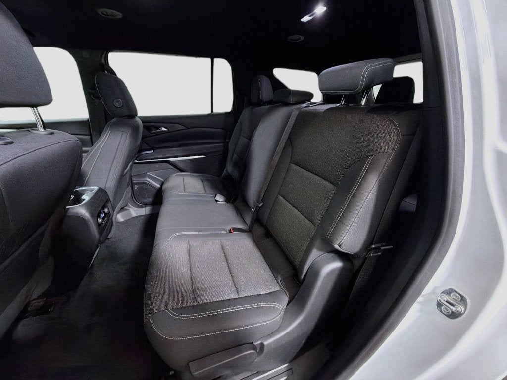 2024 Chevrolet Traverse LS
