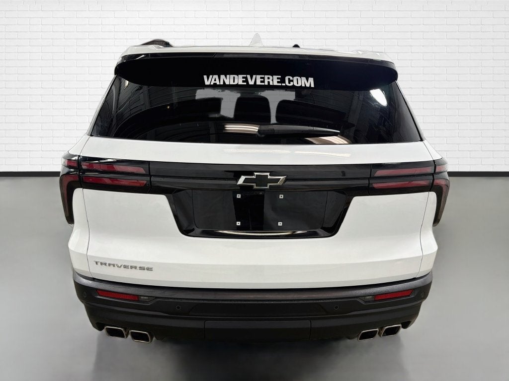 2024 Chevrolet Traverse LS