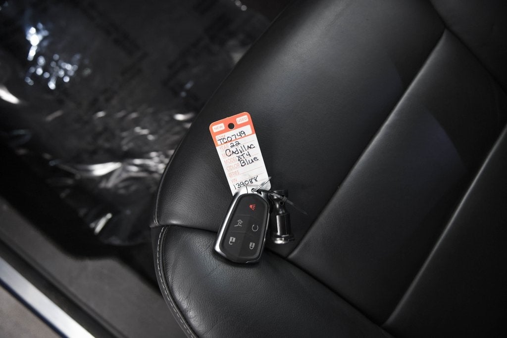 2022 Cadillac XT4 Premium Luxury
