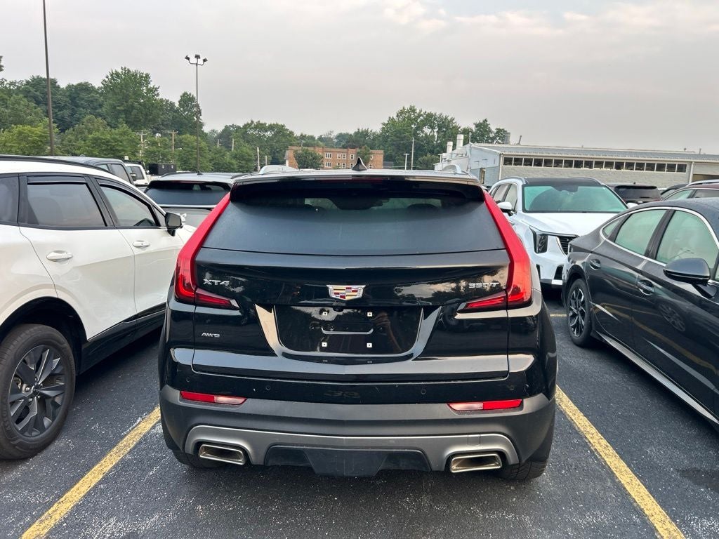 2023 Cadillac XT4 Premium Luxury