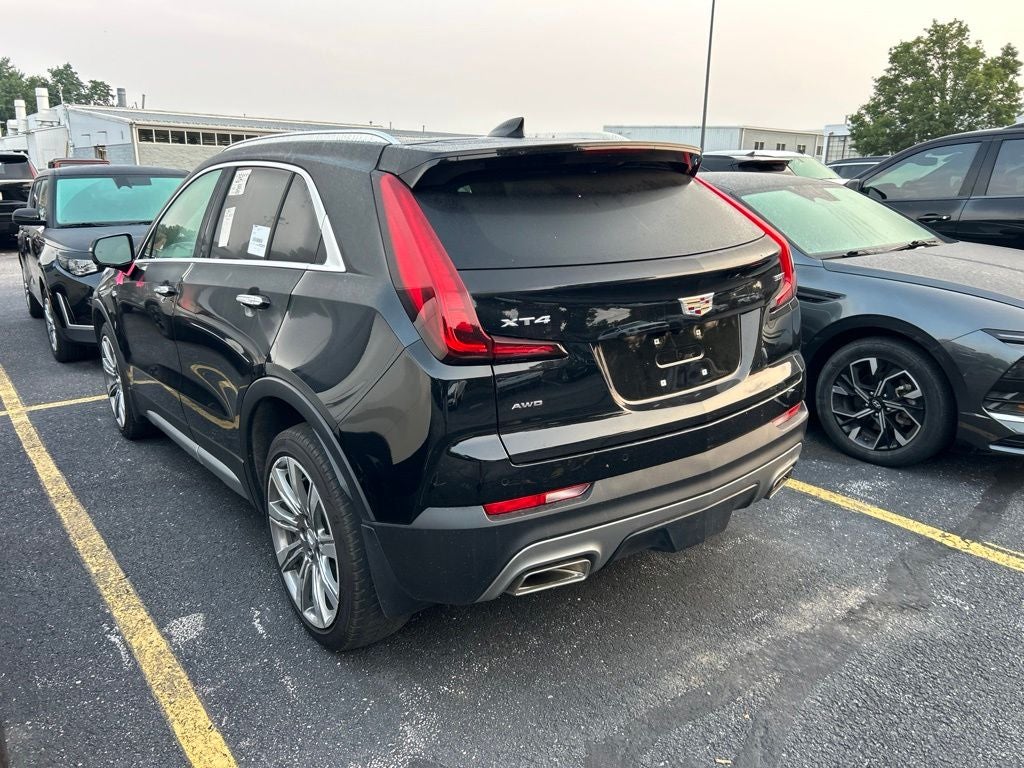 2023 Cadillac XT4 Premium Luxury