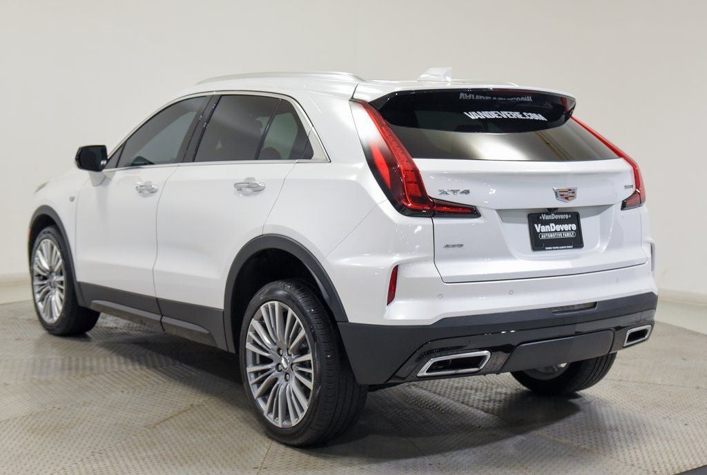 2024 Cadillac XT4 Premium Luxury