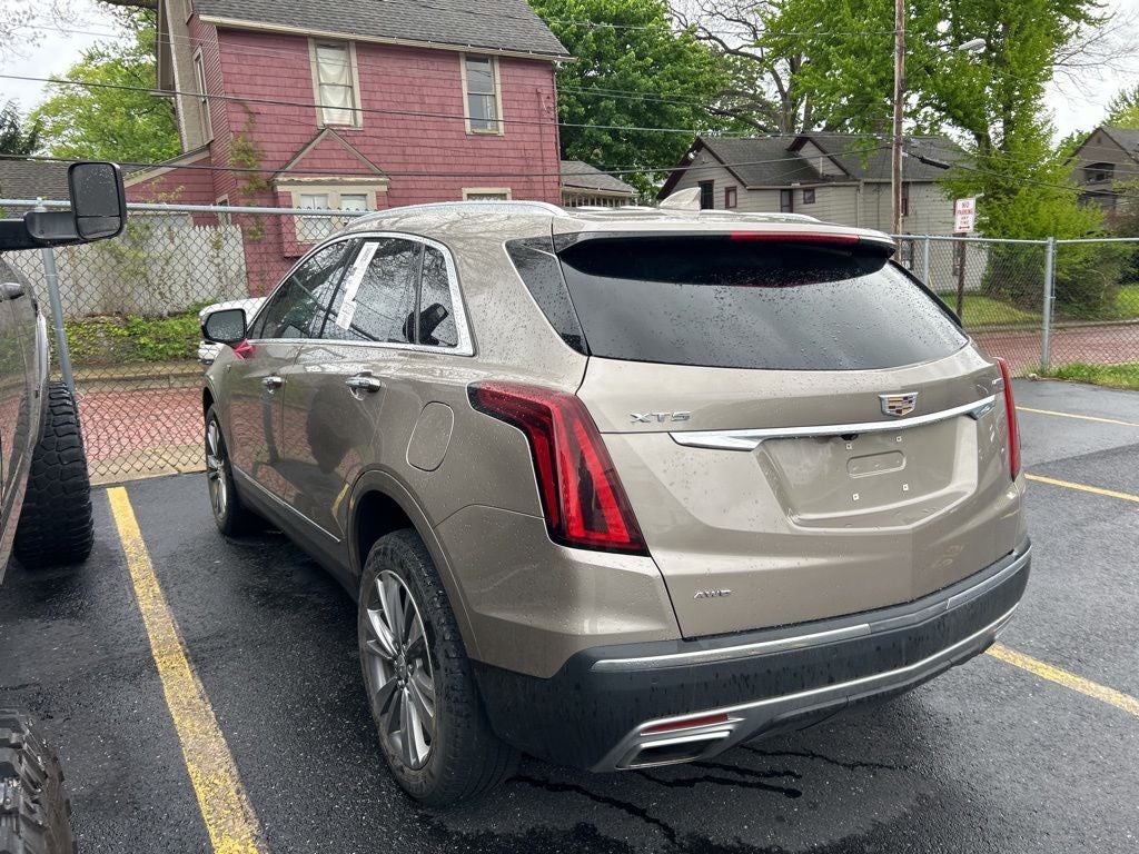 2022 Cadillac XT5 Premium Luxury