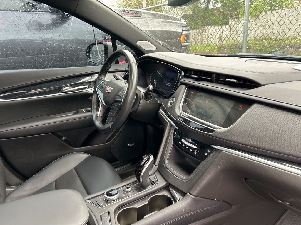 2022 Cadillac XT5 Premium Luxury
