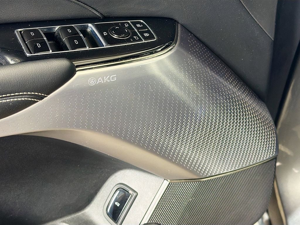 2023 Cadillac LYRIQ Luxury