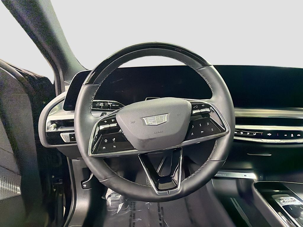 2025 Cadillac LYRIQ Luxury 3