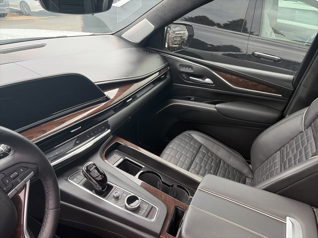 2023 Cadillac Escalade Sport Platinum