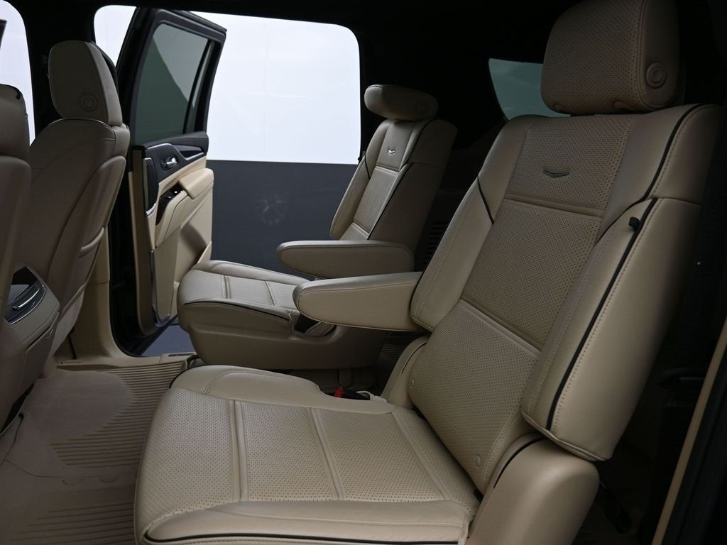 2024 Cadillac Escalade ESV Premium