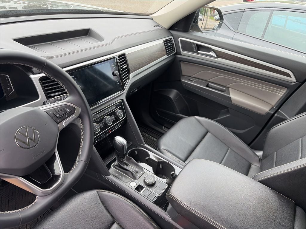 2022 Volkswagen Atlas 2.0T SE w/Technology