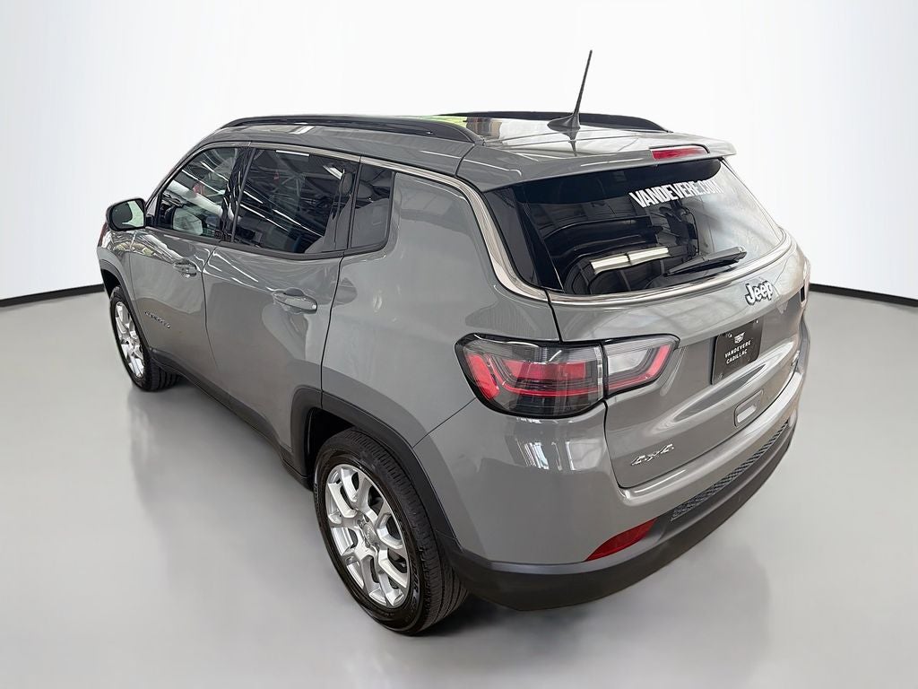 2023 Jeep Compass Latitude Lux