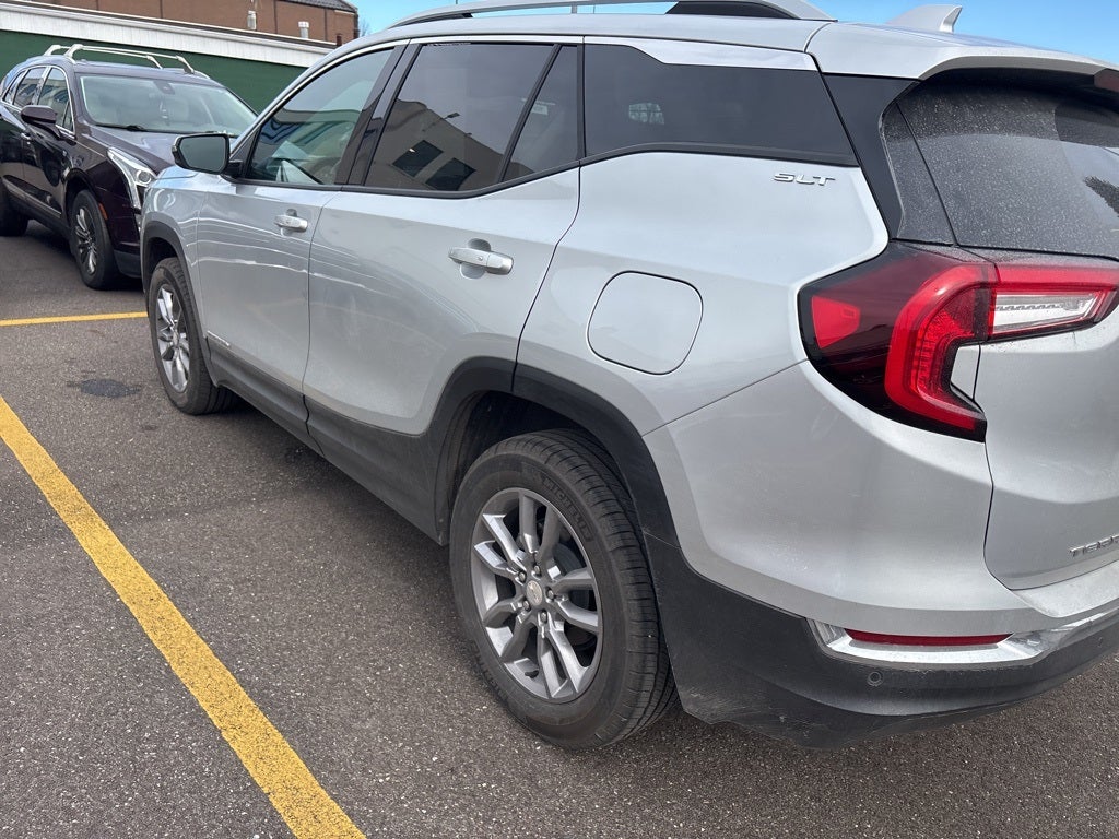 2022 GMC Terrain SLT