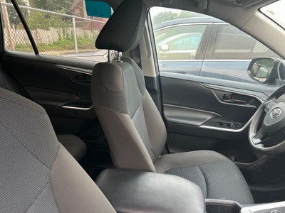 2022 Toyota RAV4 Hybrid LE