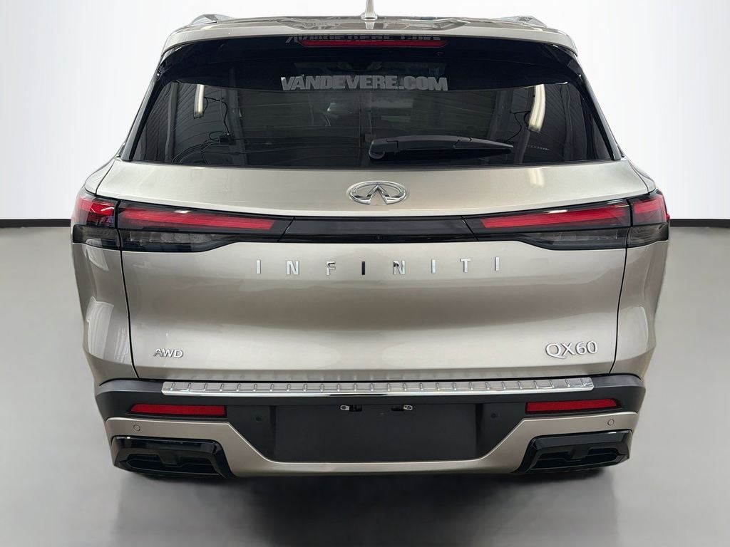 2023 INFINITI QX60 LUXE