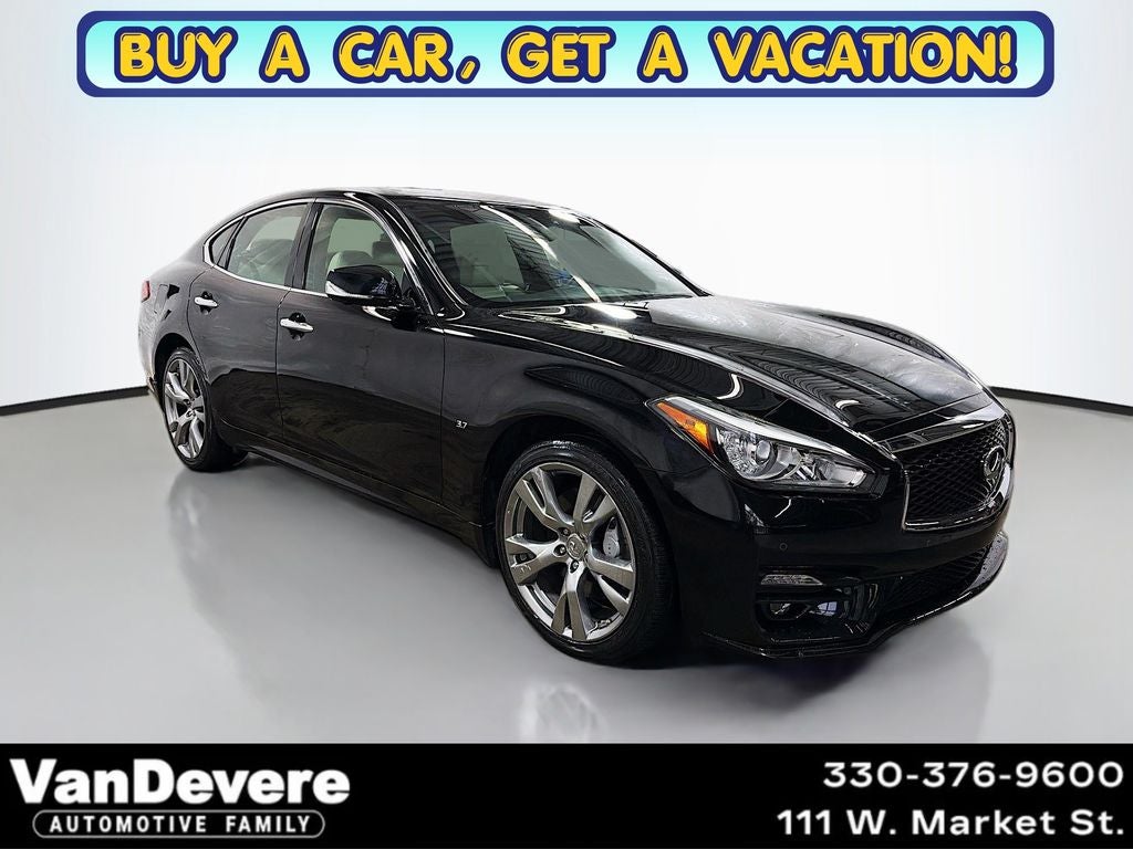 2016 INFINITI Q70 3.7X