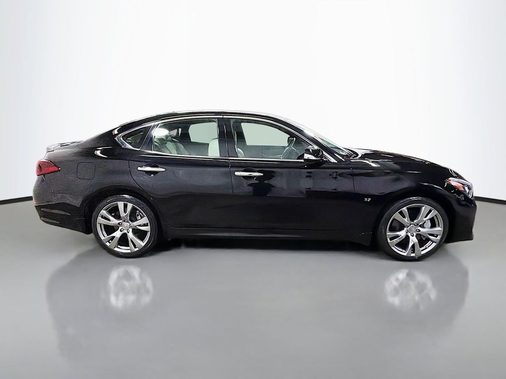 2016 INFINITI Q70 3.7X