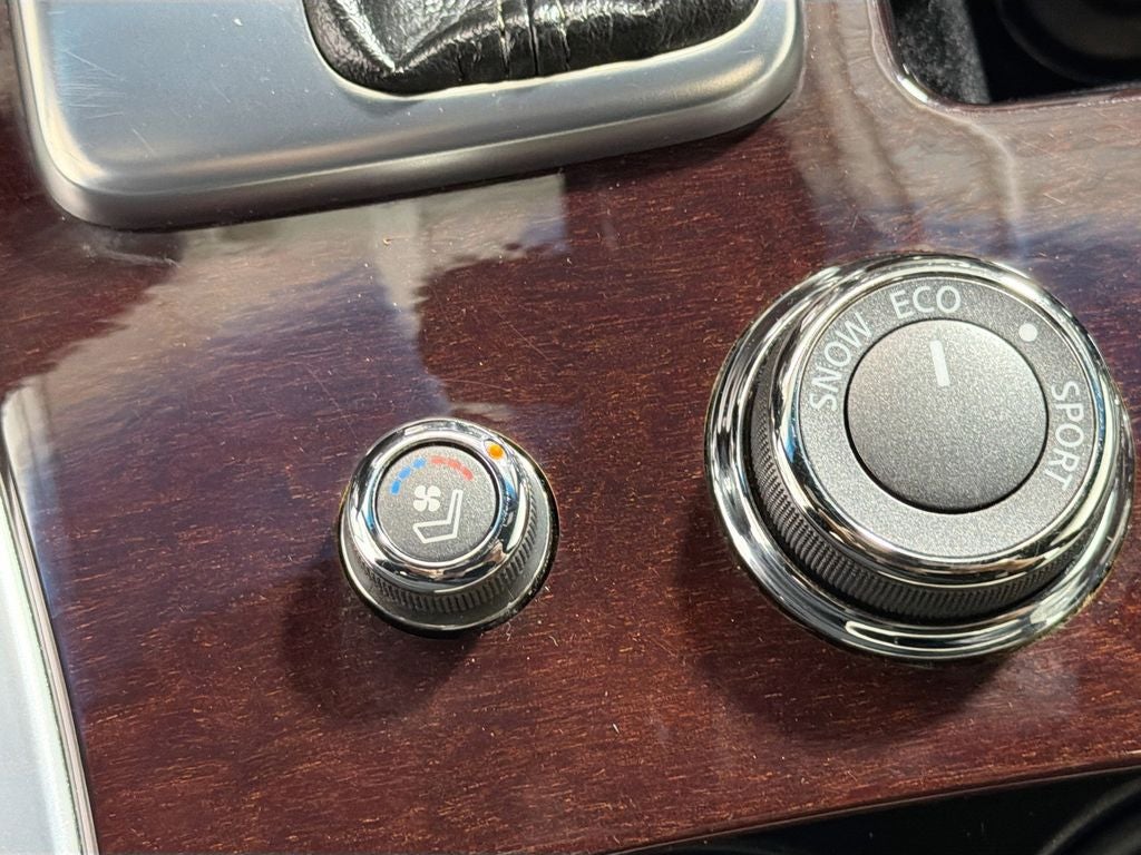 2016 INFINITI Q70 3.7X