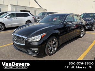 2016 INFINITI Q70 3.7X