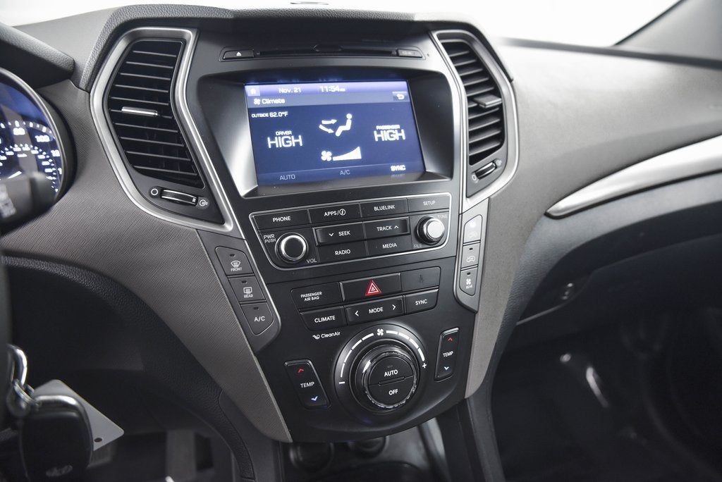 2017 Hyundai Santa Fe SE