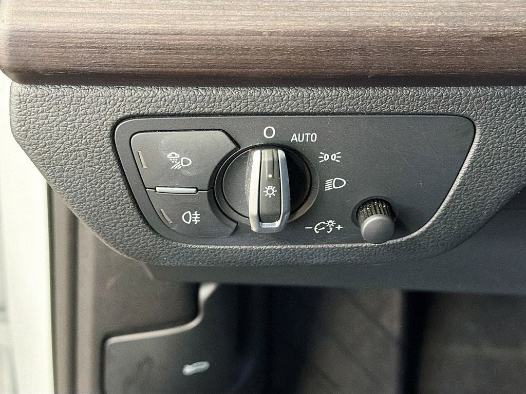 2023 Audi Q5 45 S line Premium quattro