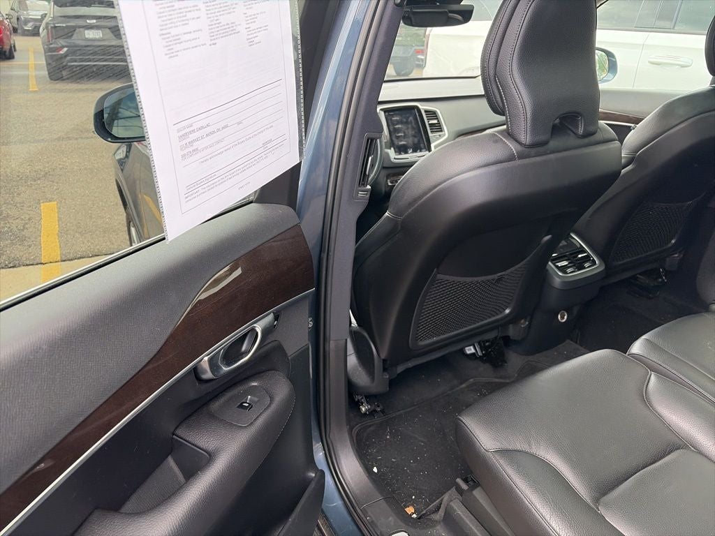 2019 Volvo XC90 T6 Momentum
