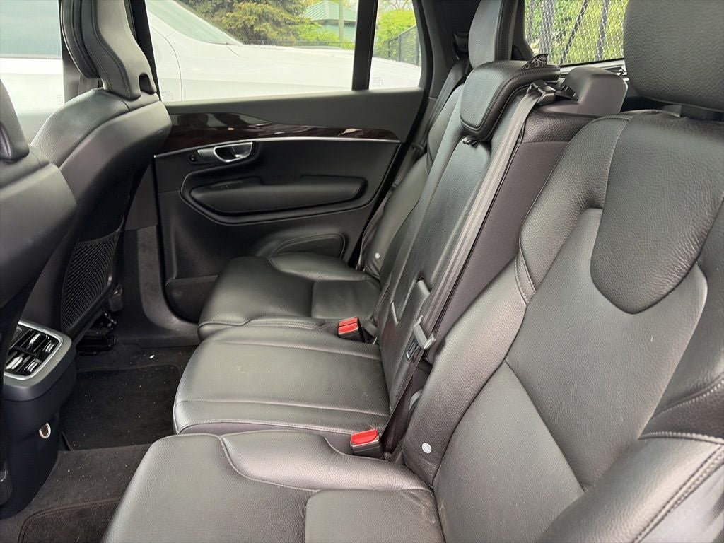 2019 Volvo XC90 T6 Momentum