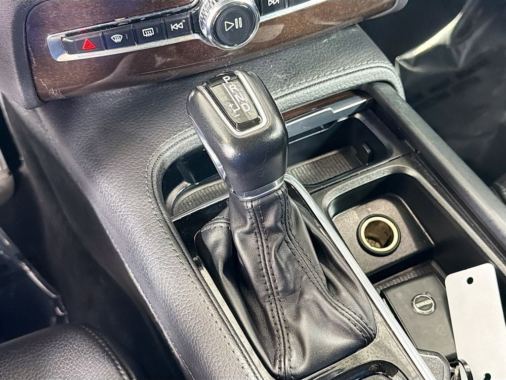 2019 Volvo XC90 T6 Momentum