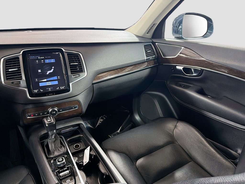 2019 Volvo XC90 T6 Momentum