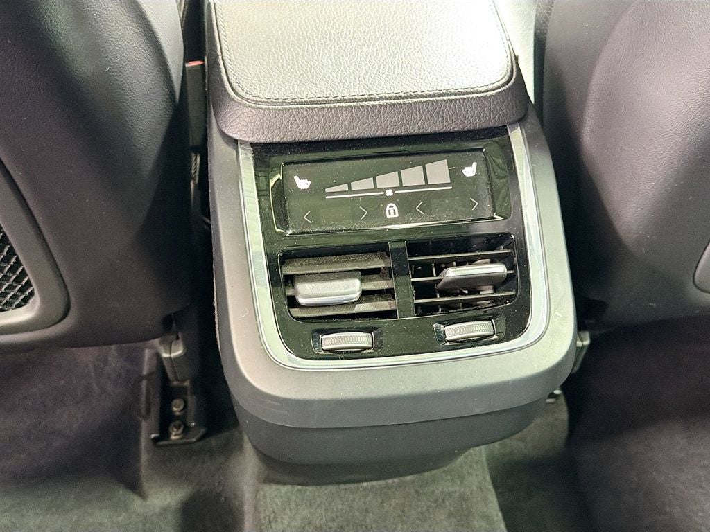 2019 Volvo XC90 T6 Momentum