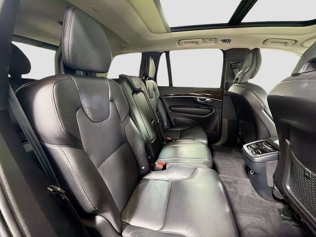 2019 Volvo XC90 T6 Momentum