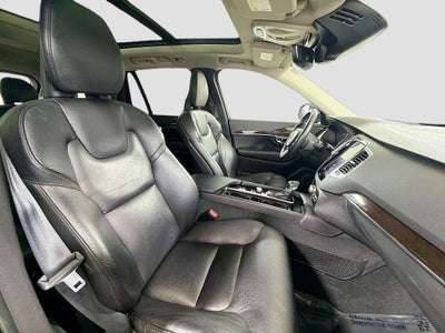 2019 Volvo XC90 T6 Momentum