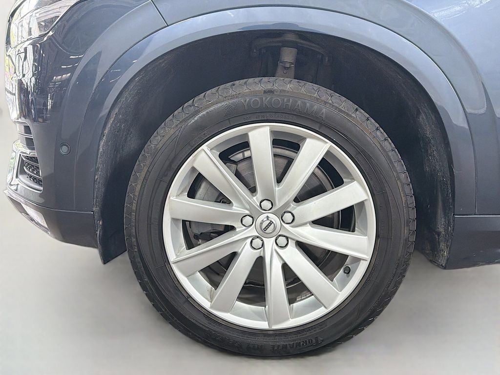2019 Volvo XC90 T6 Momentum