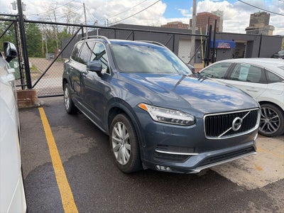 2019 Volvo XC90 T6 Momentum