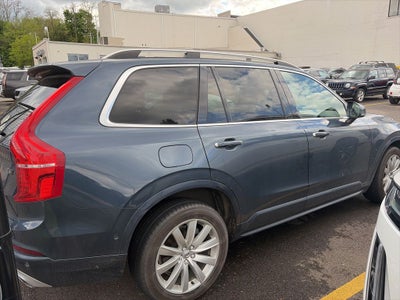 2019 Volvo XC90 T6 Momentum